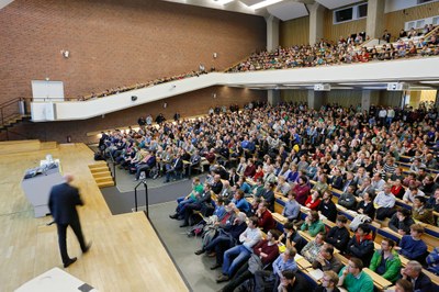 Plenarvortrag/Plenary Talk